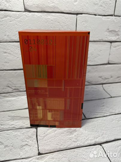 Escentric molecules 04