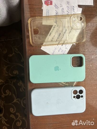 Чехлы на iPhone 12 про