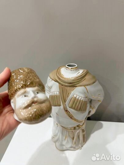 Керамическая статуэтка казак