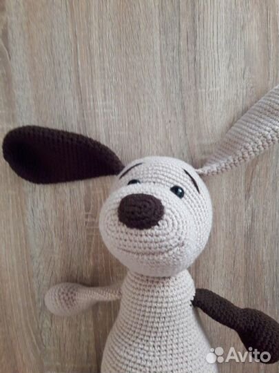Мягкая вязаная игрушка собака