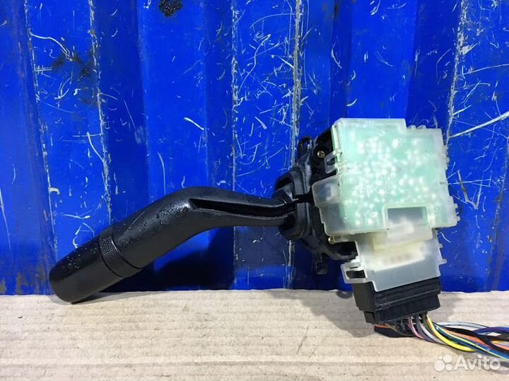 Переключатель подрулевой правый Mazda 6 GG 1.8 L8