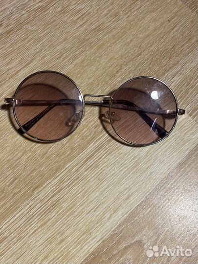 Солнцезащитные очки New Yorker