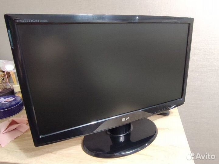 Монитор LG flatron w2243s
