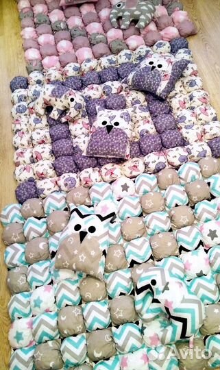 Одеяла-бонбоны с игрушками-подушками