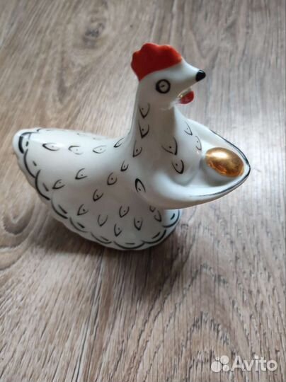 Курочка с золотым яичком,керамика