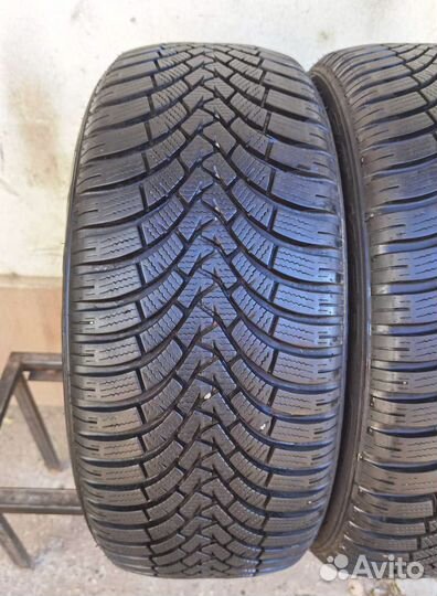 Falken Eurowinter HS01 215/50 R17 92V