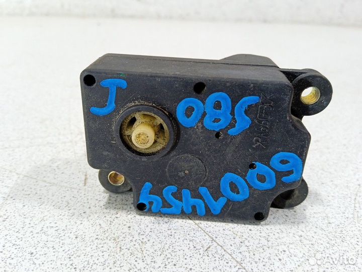 Моторчик заслонки печки 31101059