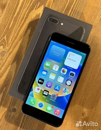 Телефон iPhone 8 plus