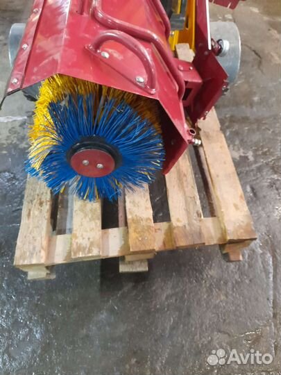 Щётка на снегоуборщик. С. 65