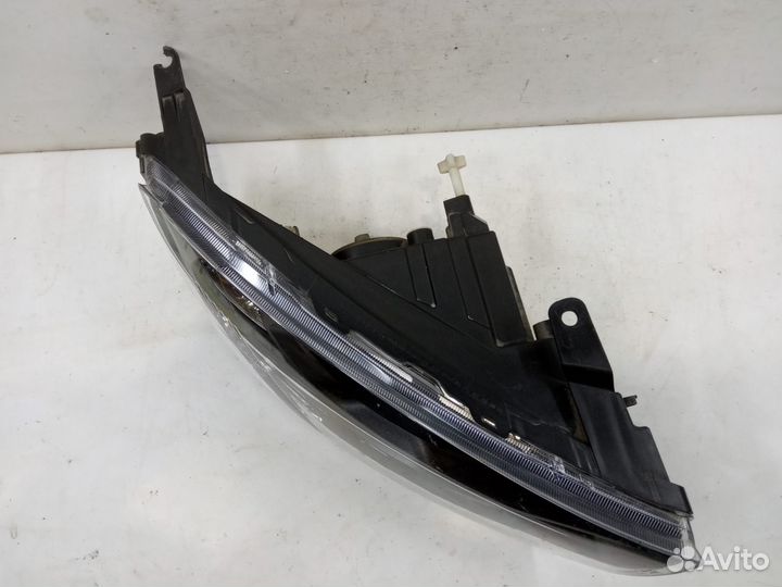 Фара правая LADA Granta 2018