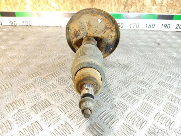 Амортизатор передний правый Mitsubishi Lancer 9