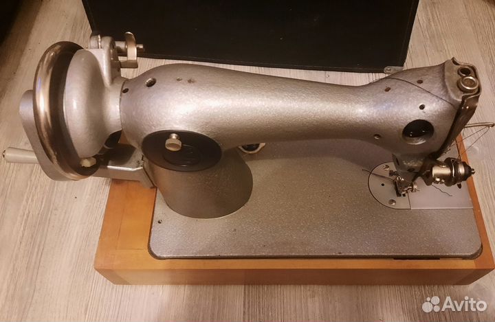 Швейная машинка