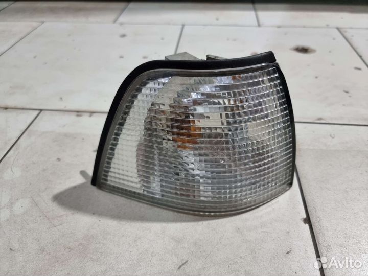 Поворотник правый BMW 3 Series (E36)