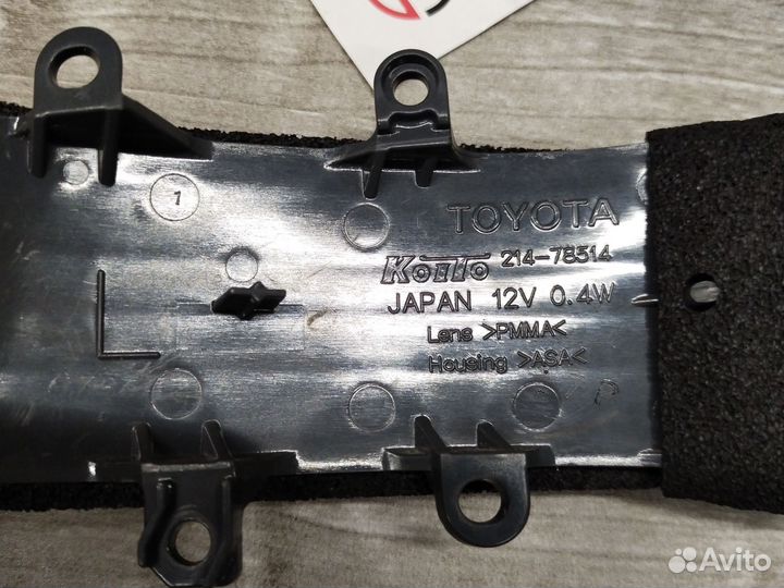 Повторитель в зеркало Toyota Sienna левый 12-20