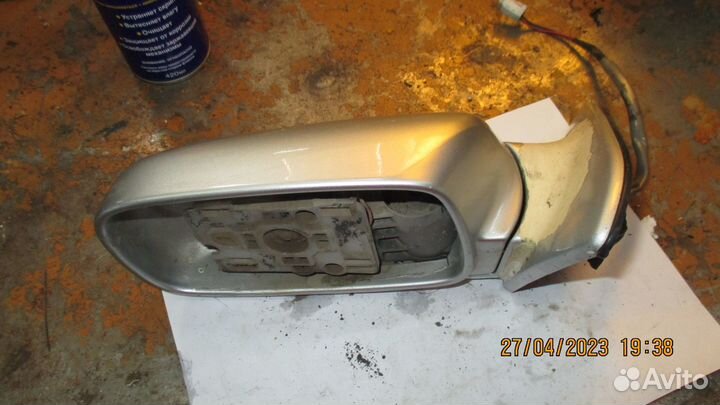 Дефекты Зеркало левое Corolla Wagon E10 рестаил