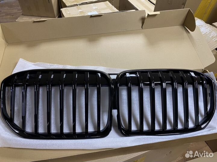 Решетка радиатора для BMW G11 рестайл, черный глян