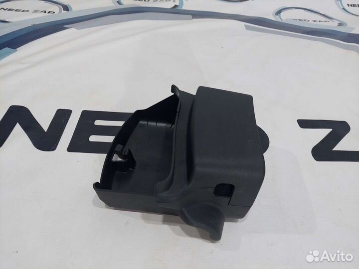 Кожух рулевой колонки Peugeot 301