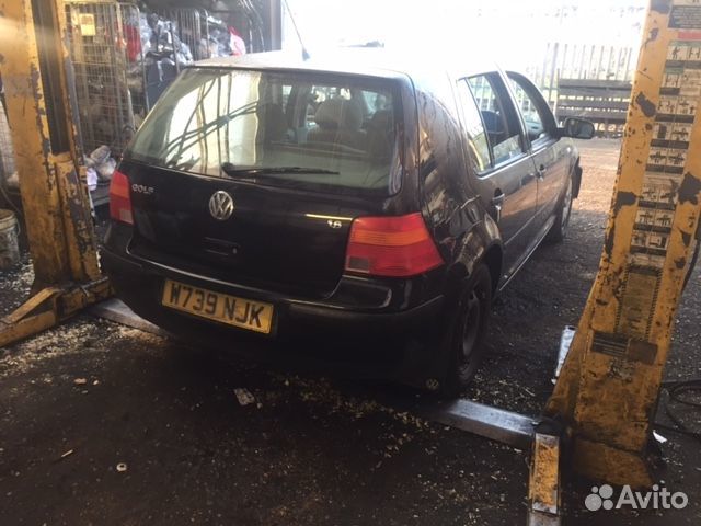 Разбор на запчасти Volkswagen Golf 4