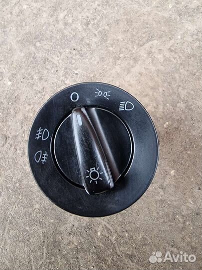 Переключатель света фар Пассат Б-5. Гольф 4. Бора