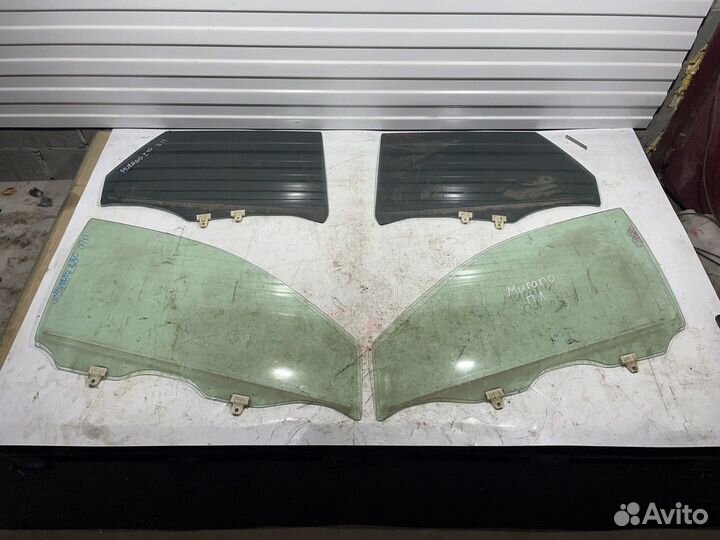 Стекло двери (Nissan Murano)