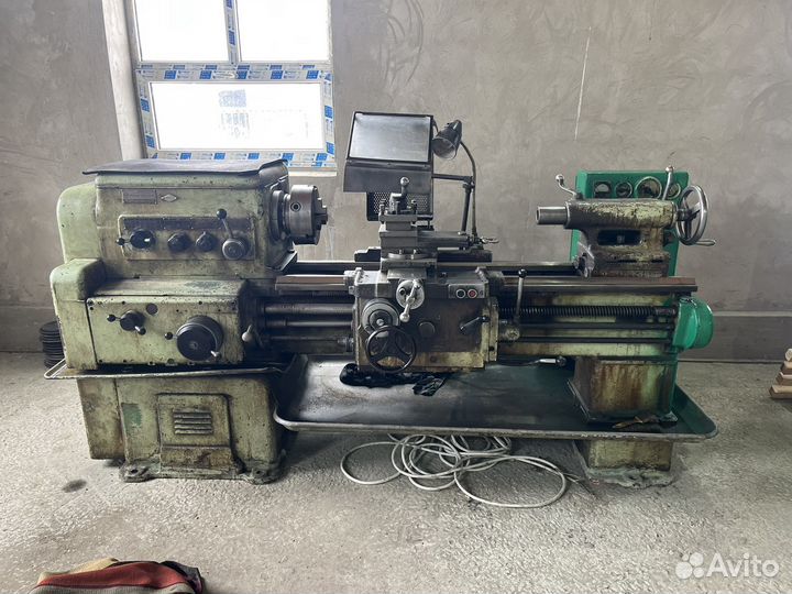 Токарный станок