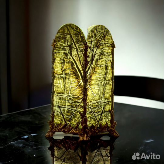 Бронзовая лампа авторской работы со змеевиком