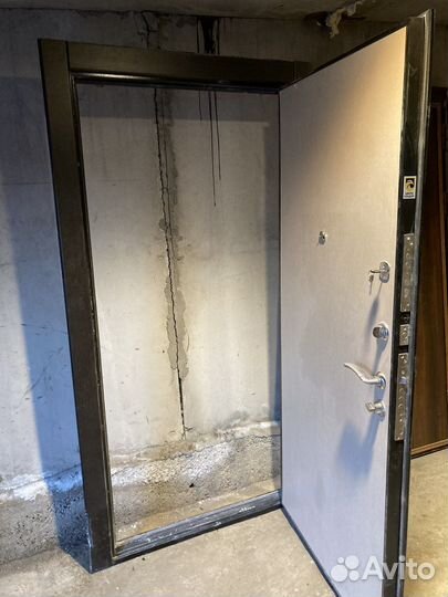 Дверь входная