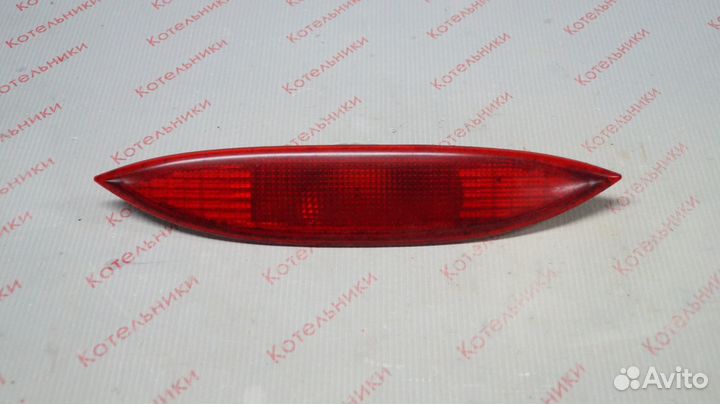 Nissan 26590-5U80A Фонарь крышки багажника