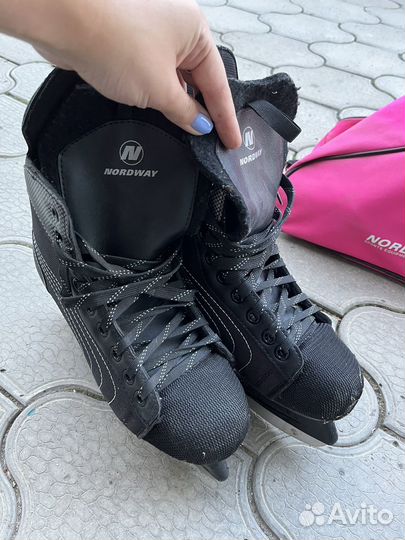 Коньки хоккейные 39 размер