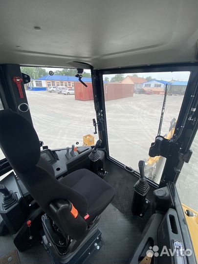 Экскаватор-погрузчик JCB 4CX, 2023