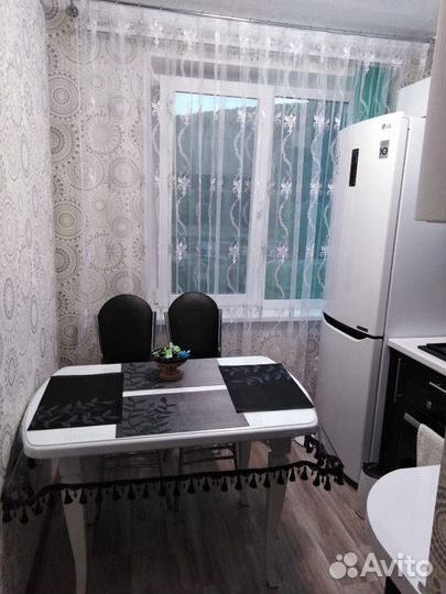 Силиконовая скатерть с шоколадной бахромой