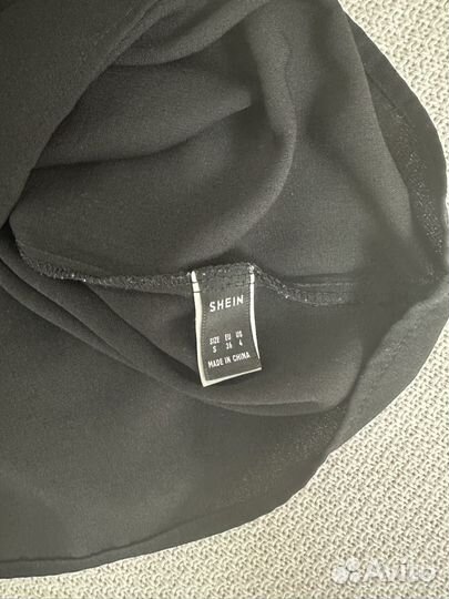 Блуза с ассимитричным плечом