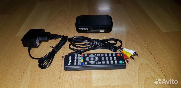 Ресивер Hyundai H-DVB460