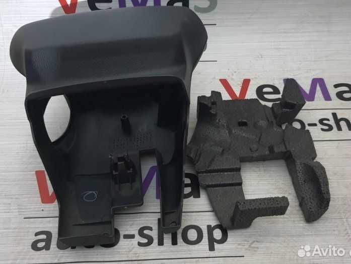 Кожух рулевой колонки Nissan Note E11 HR16DE 2010