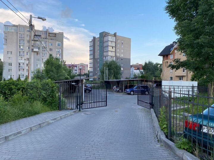 Машиноместо, 12 м²