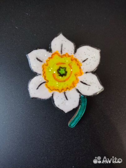 Брошь ручной работы