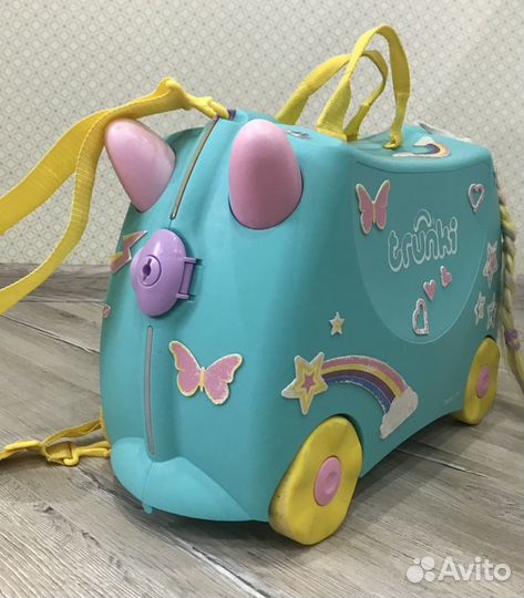 Детский чемодан на колесиках trunki