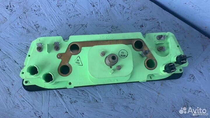 Панель приборов (щиток)