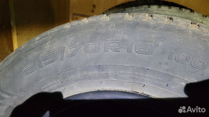 Nokian Tyres Hakkapeliitta 8 SUV 215/70 R16 100T