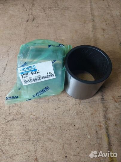 Втулка 61KH-83820