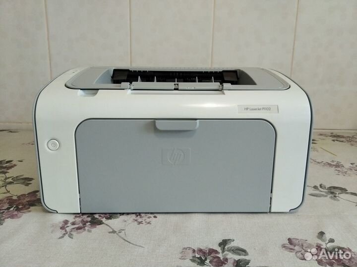 Принтер HP LaserJet Professional P1102 в хорошем с