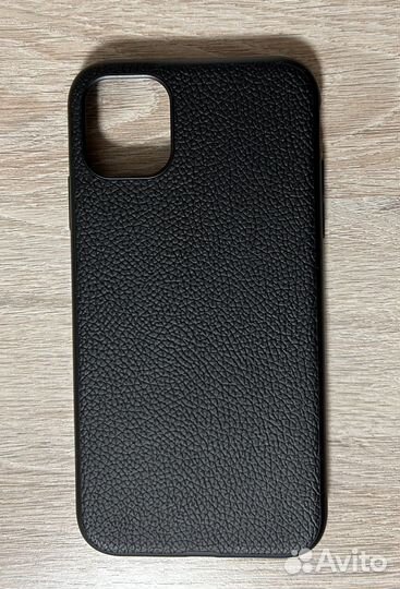 Чехлы на iPhone 11