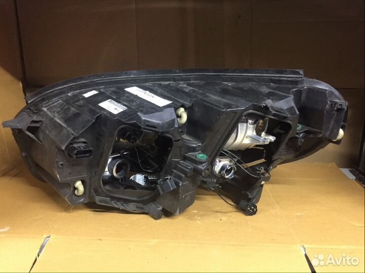 Фара битая правая Peugeot Expert 2018