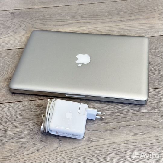 Apple MacBook Pro 13 дюймов i5 / 16 / 500 SSD