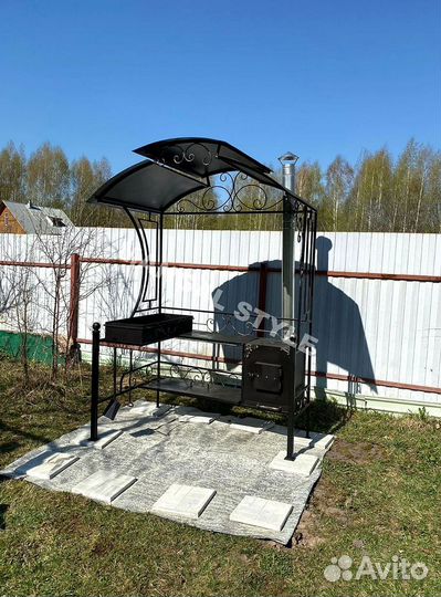 Мангал с крышей