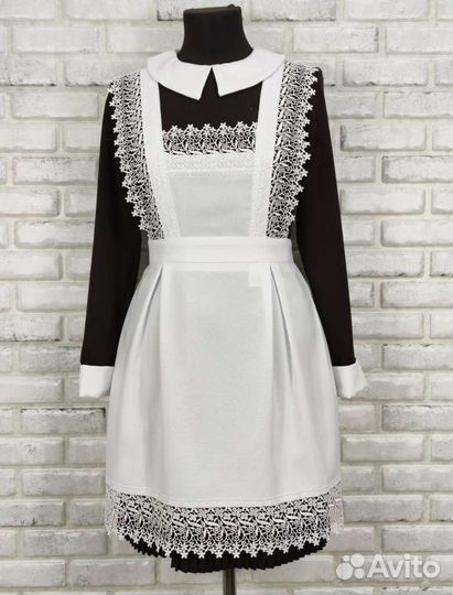 Белый школьный фартук