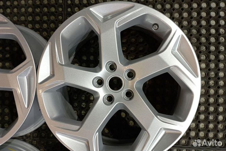 Диски R20 Land Rover Discovery 5, Discovery 3, Ran