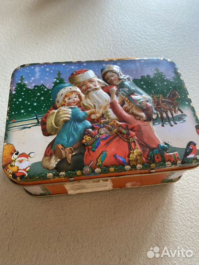 Новогодние металлические коробки для подарков