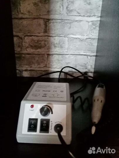 Аппарат для маникюра и педикюра