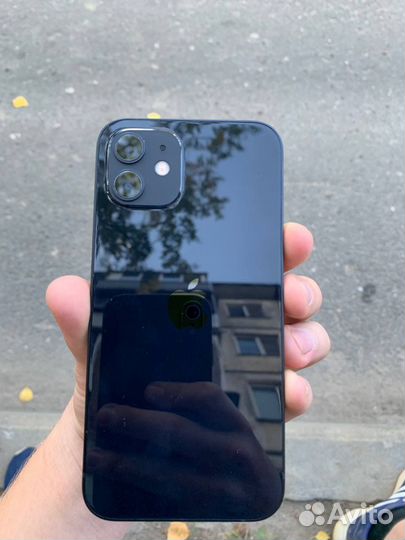 iPhone 12, 64 ГБ